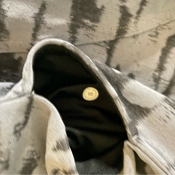 Lululemon Instill HR Leggings Sz 16 Grey & Black LW5ELWS Activewear Yoga Pants - Picture 3 of 9